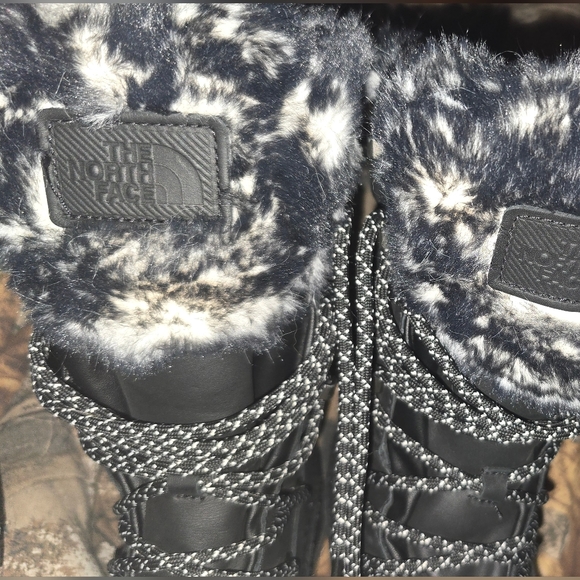 The north face  boots - Picture 1 of 7